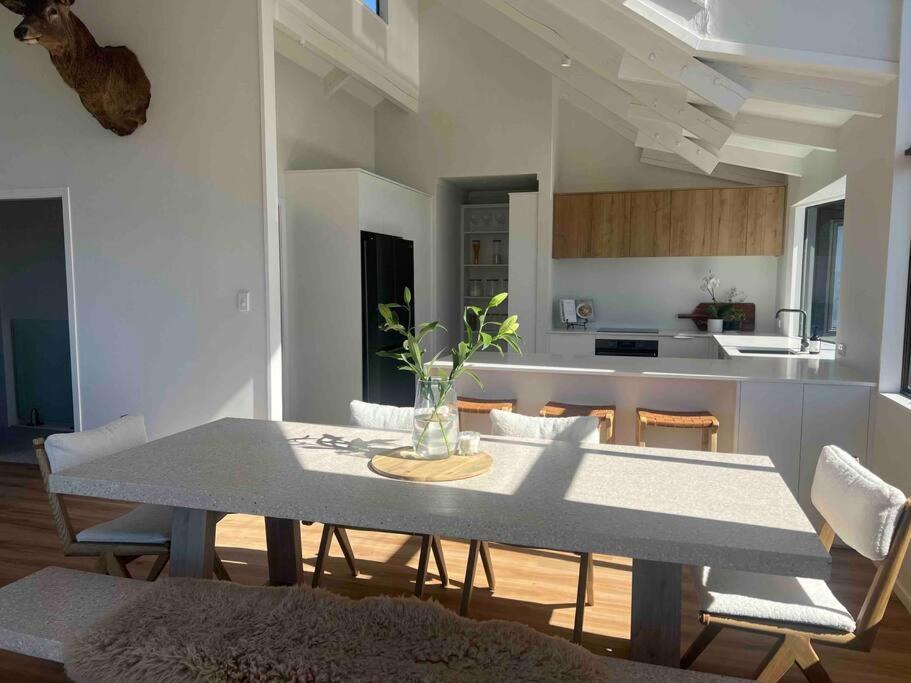 Breathtaking Views Villa Taupo Exterior photo